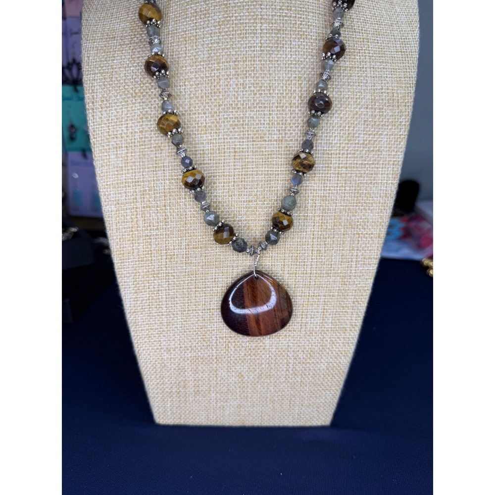 Handmade Natural Stone Beaded Necklace Tigers Eye Labradorite Pendant Toggle - Picture 3 of 5